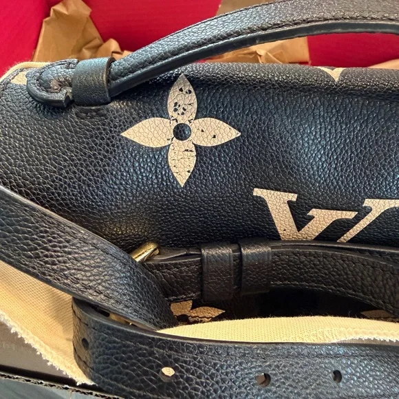 Louis Vuitton Noir/Beige Pochette Métis - Picture 9 of 15